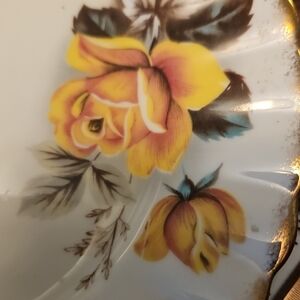 6 inch yellow rose plate.